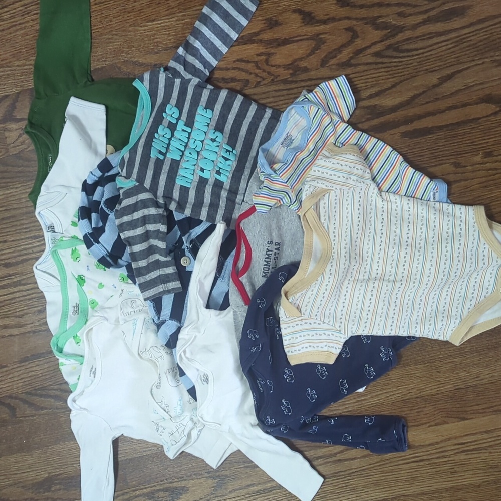 3/$20 - Onesie Lot - Newborn / 0-3 Month